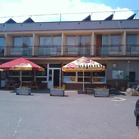 キャンプ場 Rumcajs Jičín